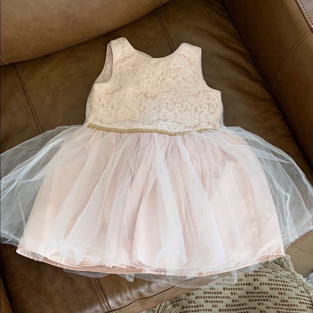 Elegant Lace and Tulle Dress